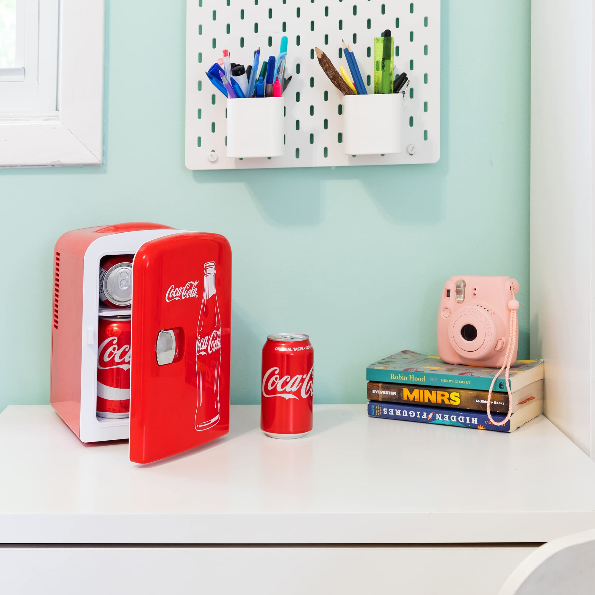 Coca Cola Mini Fridge For Bedrooms 5L Retro Vending Machine Style Cool Box 10 Can Quiet Mini Fridges with Display Window For Coke Beverages Food Drinks Home 12v Portable Cooler Box, Red