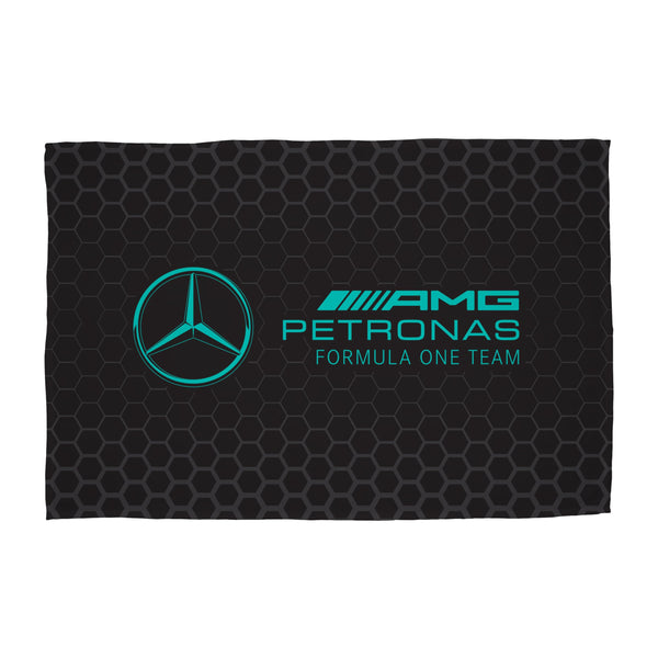 Mercedes AMG Petronas Official Fleece Blanket | Super Soft Warm Black Throw, Stealth Formula One Design | Perfect For The Bedroom, Camping & Sleepovers 100 x 150cm