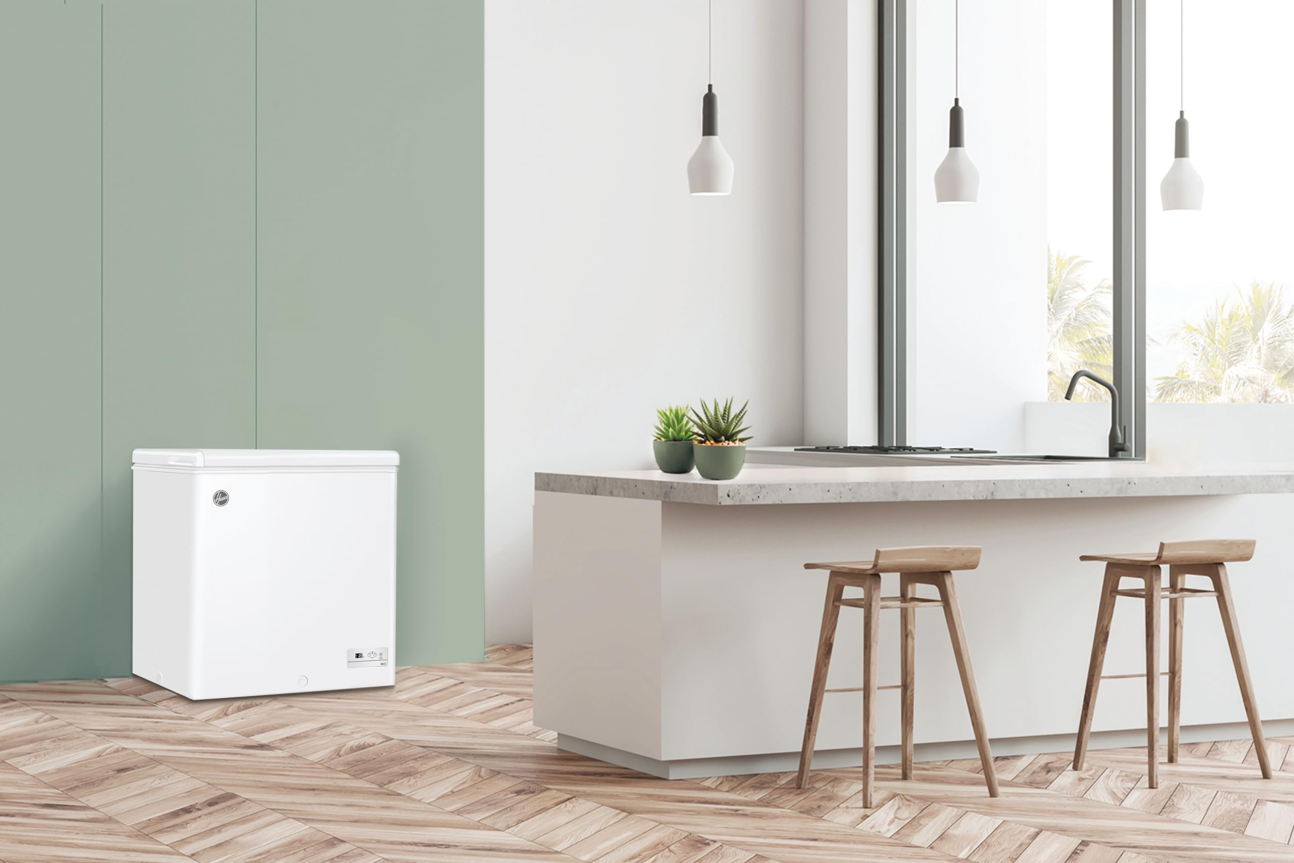 Hoover Freestanding Chest Freezer, 196L Capacity, E Class, Super Freezing Function, Suitable for Outbuildings and Garages, Integrated Handle, White, 91.5x55.5x84.5 cm - HHCH 200 ELK