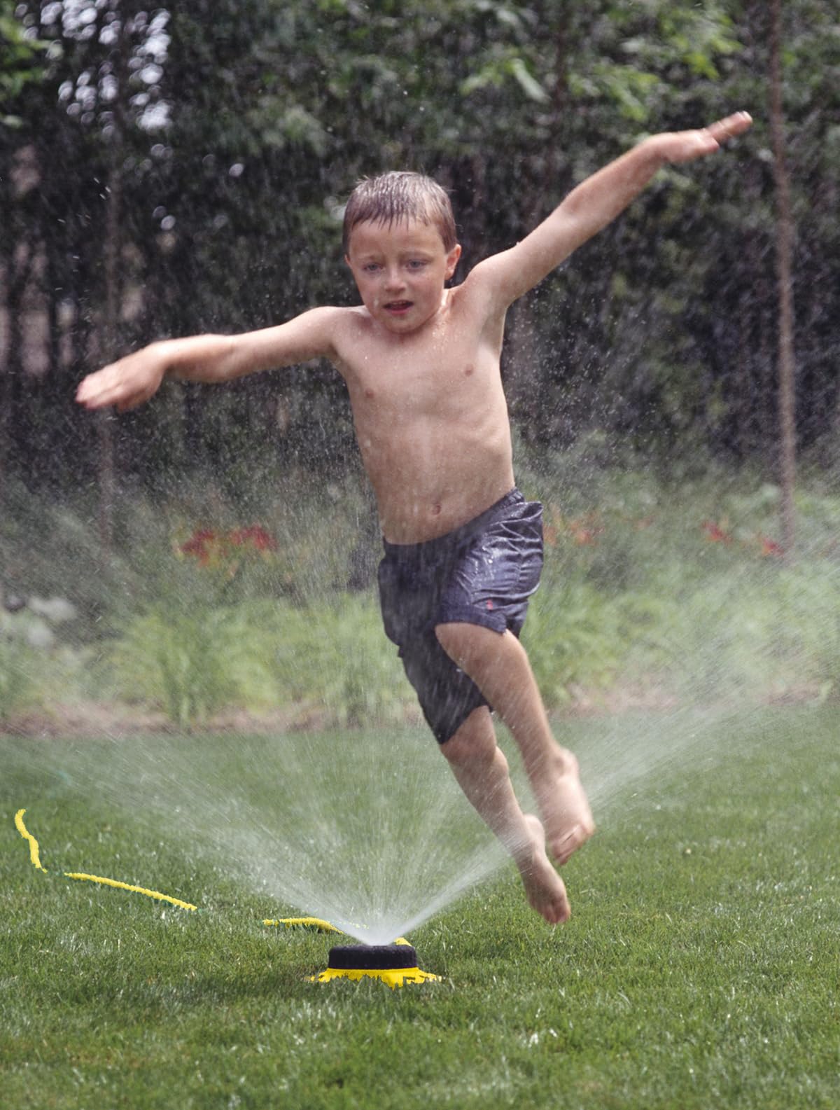 Dramm 15021 ColorStorm 9-Pattern Turret Sprinkler with Heavy-Duty Metal Base, Red