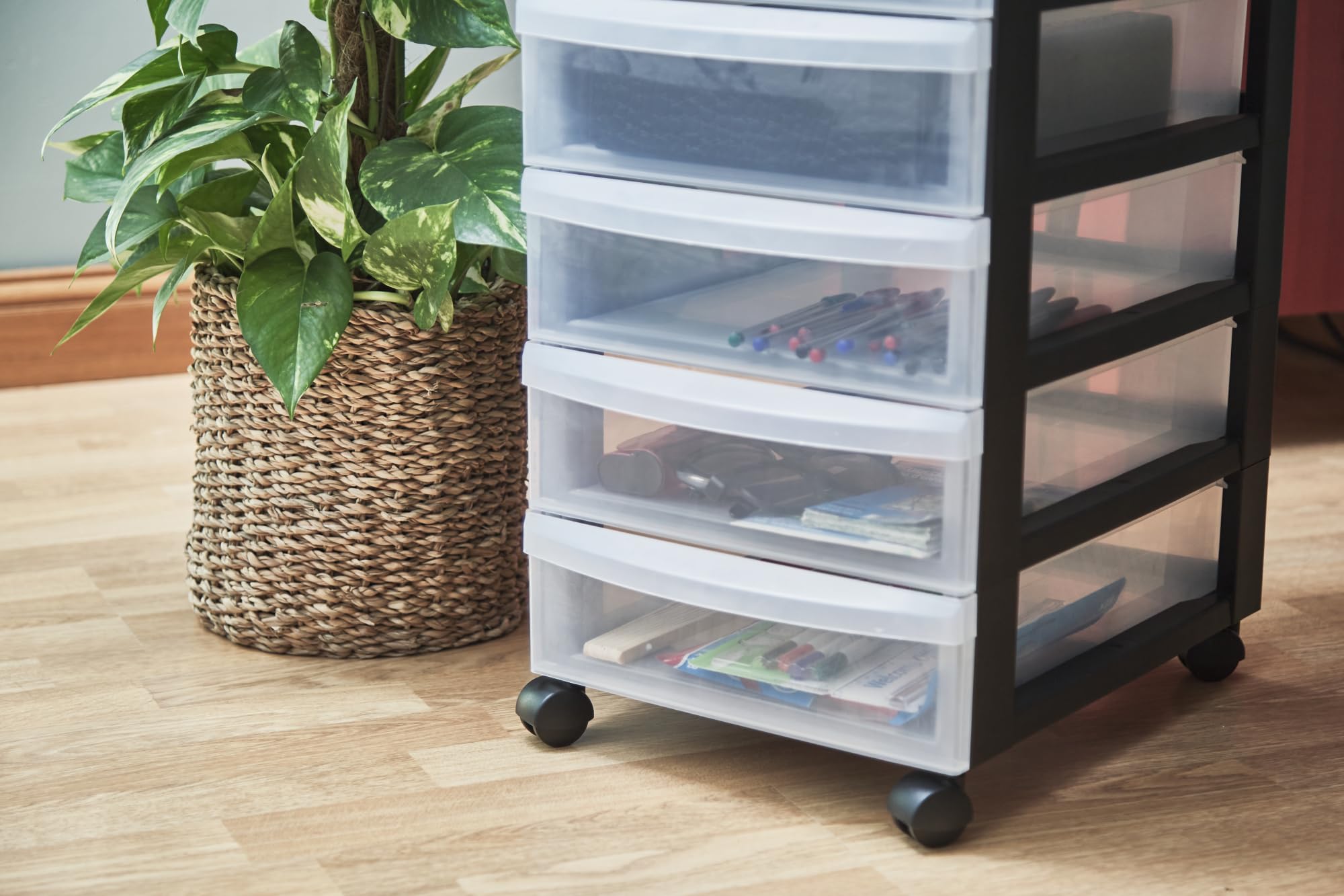 Iris Ohyama, Plastic Drawers Storage Unit, Plastic Storage Drawers, A4 Format & 4 Wheels, H61.5cm/6 Drawers, BPA Free, Black, W40 x D29 x H61.5cm,