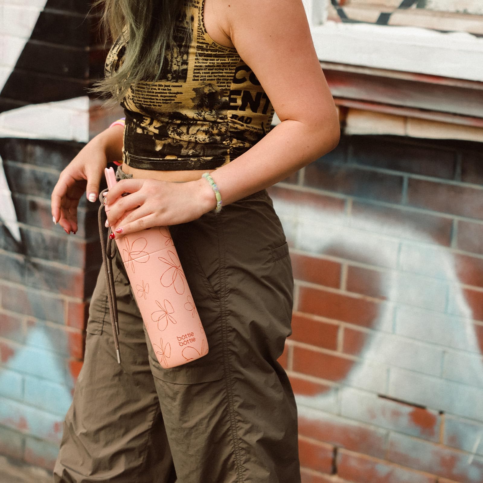 Insulated Water Bottle 700ml(24oz) with Straw, Lid, and Handle - Stainless Steel Sports Travel Gym Bottle for Men and Women (Skiing)