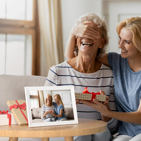 10.1 Inch WiFi Digital Photo Frame Built in 32GB Memory, 1280x800 IPS LCD Touchscreen, Auto-Rotate and Audio, Quick and Easy Share Photos or Videos via the Frameo App, the Best Choice for Gifting