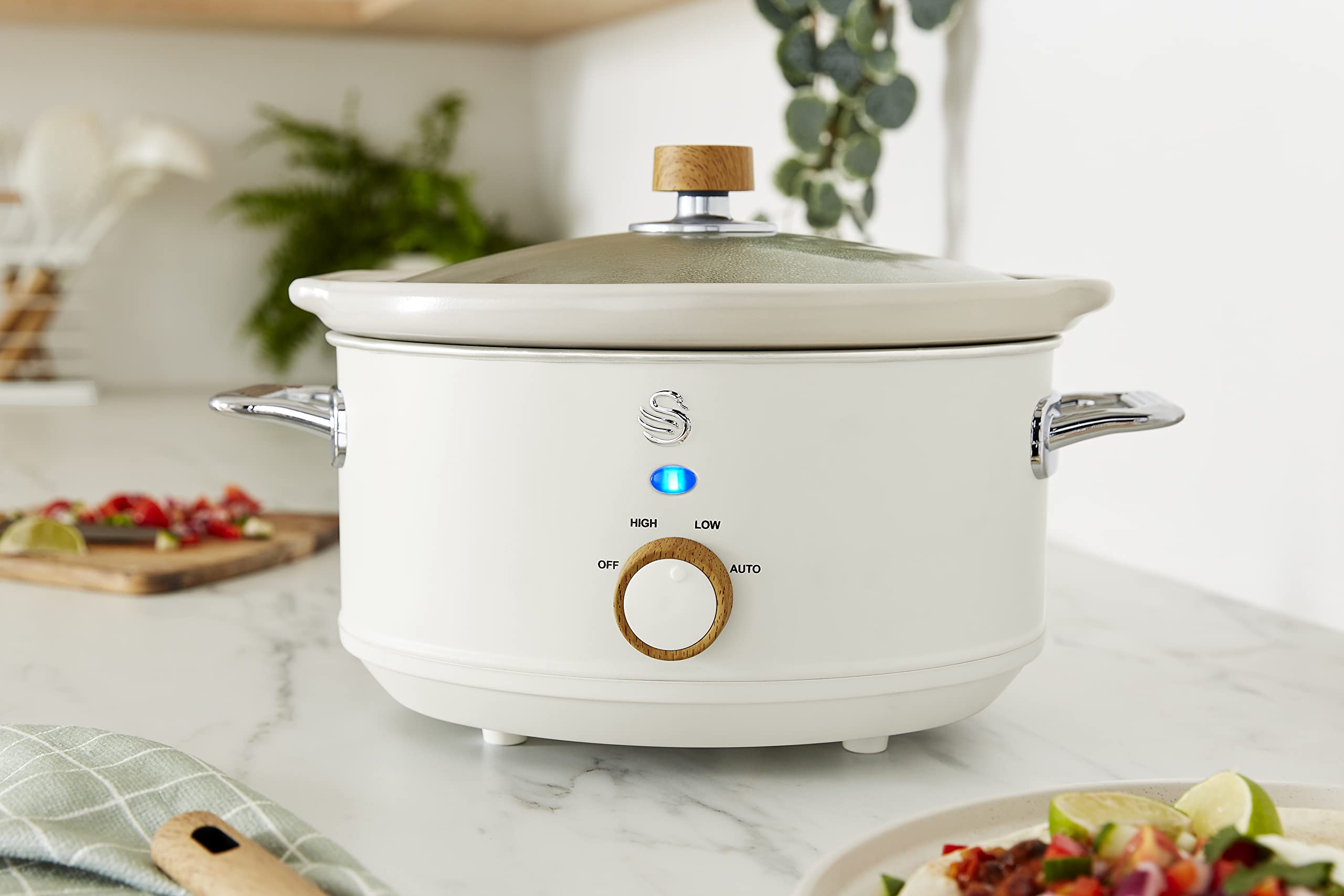 Swan SF17021GRYN Nordic Slow Cooker with 3 Temperature Settings, Keep Warm Function, 3.5L, 200W, Matte Grey