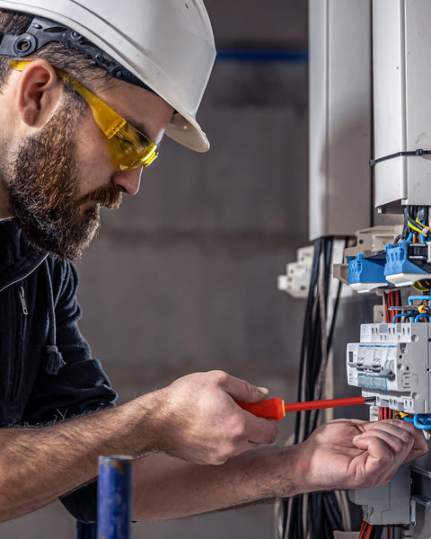 E·Durable 4pcs VDE Screwdriver Set, Magnetic Insulated Screwdriver Set to 1000v, Multifunctional Tool Kit Chrome Vanadium Screwdrivers TPR Handle for Home and Professional Use, Red