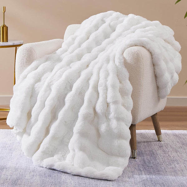 Faux Rabbit Fur Throw Blanket, Luxury Soft Warm Bubble Blanket for Bed, Couch, Sofa, White, 200 X 230 CM