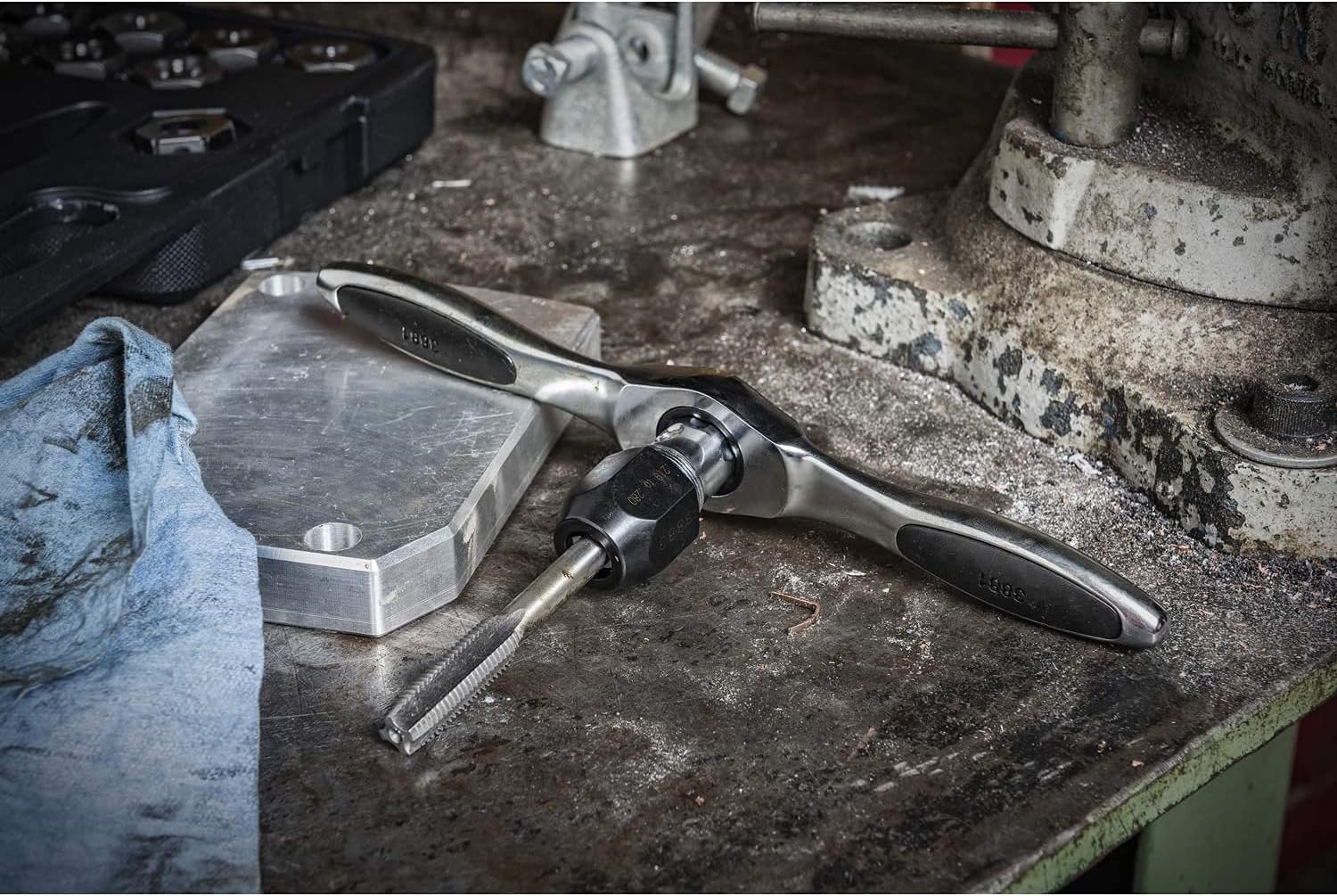 GearWrench 3886 42 Piece Ratcheting Tap and Die Set Metric in Case