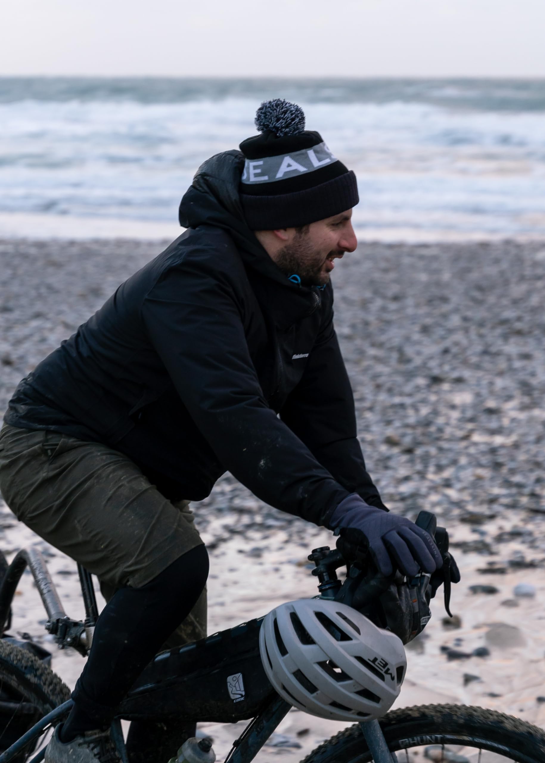 SEALSKINZ | Foulden | Water Repellent Cold Weather Unisex Bobble Beanie Hat | Lightweight & Breathable