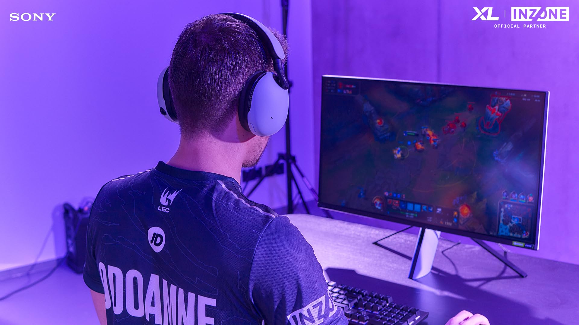 Sony INZONE H5 Wireless Gaming Headset - PC/PS5, 360 Spatial Sound for Gaming, 28H battery lifelow latency, comfortable design, microphone with AI - White