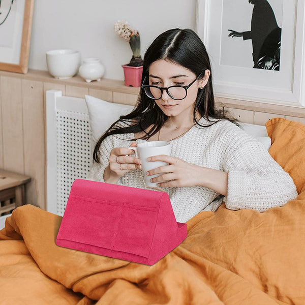 Soft Tablet Stand Pillow with Pocket,Tablet Cushion Stand,Adjustable 3 Viewing Angle,Lazy Holder Stand for Bed Sofa,Compatible with iPads Tablets eReaders Smartphones Books Magazines（Grey）…