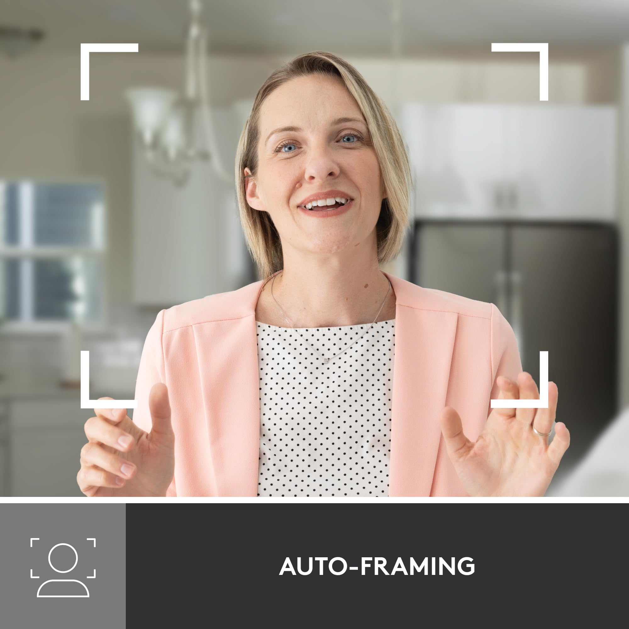 Logitech Brio 500 Full HD Webcam with Auto Light Correction, show Mode, Dual Noise Reduction Mics, Webcam Privacy Cover, Works with Microsoft Teams, Google Meet, Zoom, USB-C Cable, Streaming - White