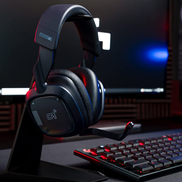 Logitech G Astro A30 LIGHTSPEED Wireless Gaming Headset, Bluetooth enabled, Dolby Atmos, Detachable Boom, 27h battery, USBC charging, for PS5, PS4, Xbox, Nintendo Switch, PC, Android - White