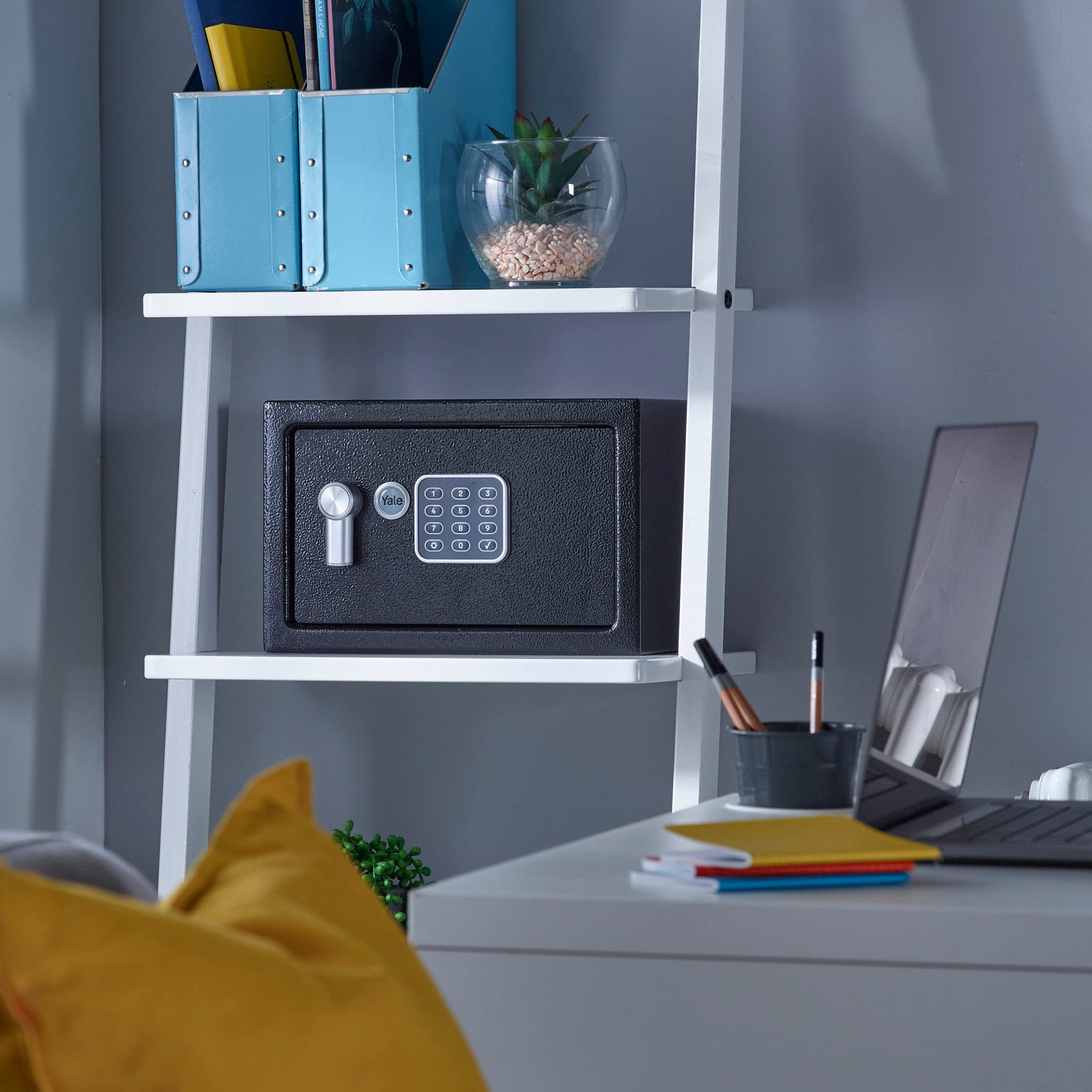 Yale - Electronic Alarmed Safe Laptop - Standard Security - YLC/200/DB2