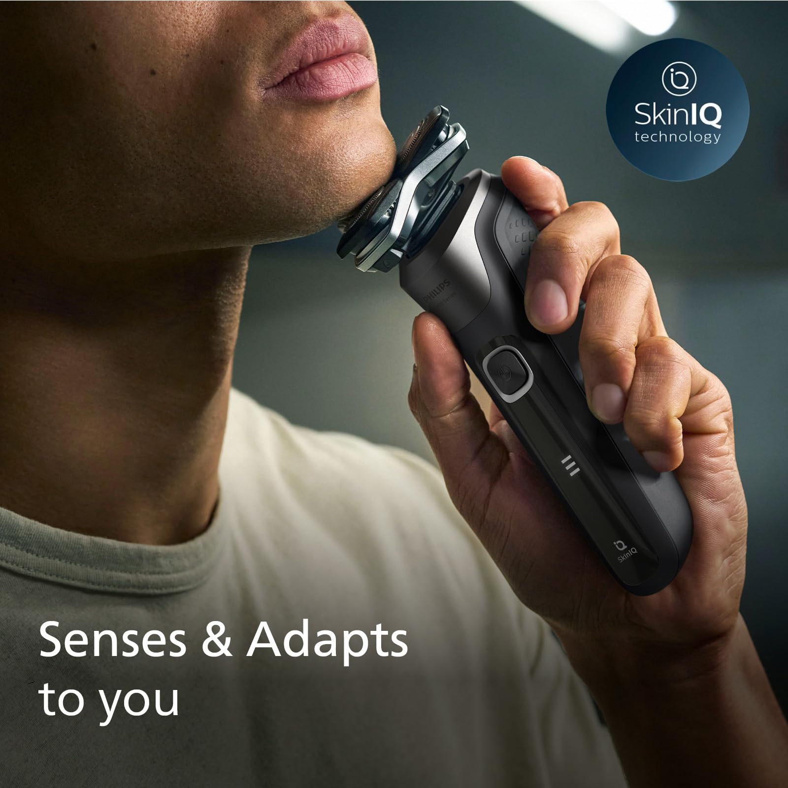Philips Shaver Series 5000 - Wet & Dry Electric Shaver in Carbon Grey with 1 x Integrated Pop-up Trimmer, Soft Pouch, Protective Cap and Charging Stand (Model S5887/13)