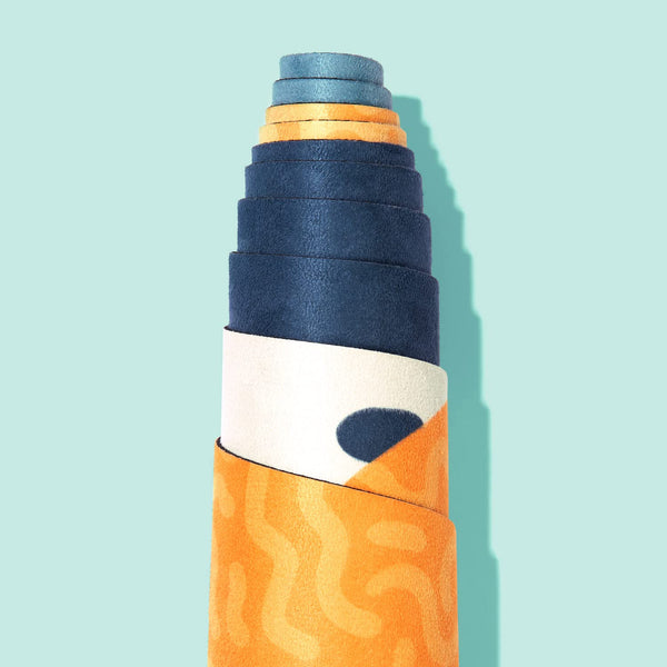 Downward Frog Printed Yoga Mat for Bikram, Hot Yoga, Fitness & Pilates - Light, Foldable, Travel Mat - Eco Natural Rubber, Vegan, Microfibre Towel