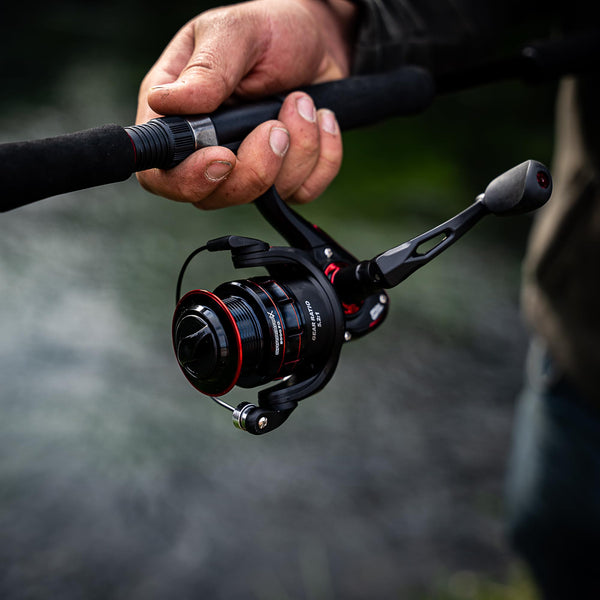 Abu Garcia Cardinal X Allround Spinning Reel, Fishing Free Spool Freshwater Reel for Predator Lure Fishing - Trout, Perch, Pike, Salmon, Robust and lightweight, Black and Red Aluminium Multiple Sizes
