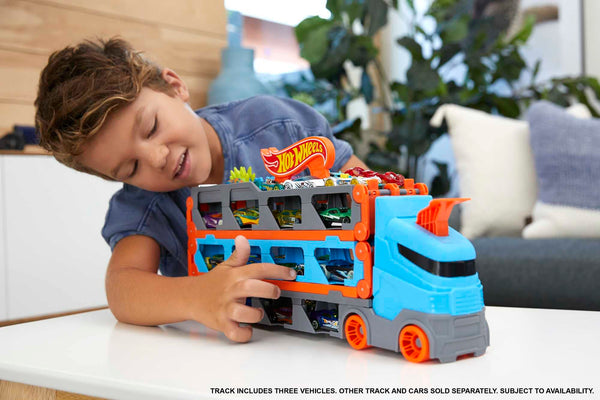 Hot Wheels - Speedway Hauler Storage Carrier with 3 1:64 Scale Cars & Convertible 6-Foot Drag Race Track for Kids 4 to 8 years Old, Stores 20+ Cars & Connects to Other Playsets, HGH33