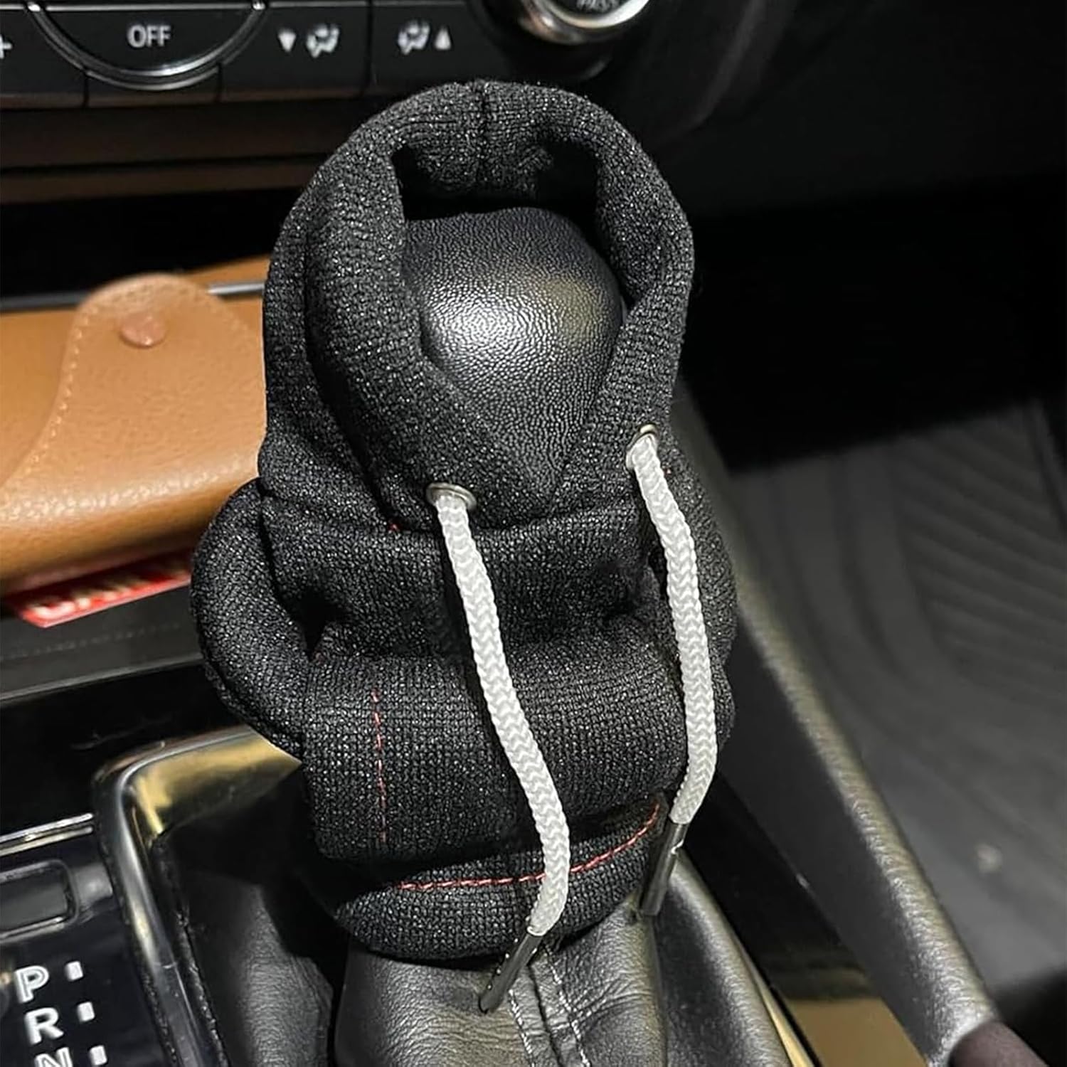Mini-Hoodie Gear Shift Knob Cover Stylish and Protective Car Interior Decoration Accessory for Personalized Vehicle Look