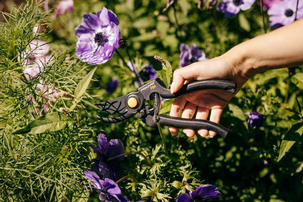 Fiskars Pro Pruner P90, Cutting diameter: 2.6 cm, Steel blades with non-stick coating, Length: 22.5 cm, Black/Orange, 1001530