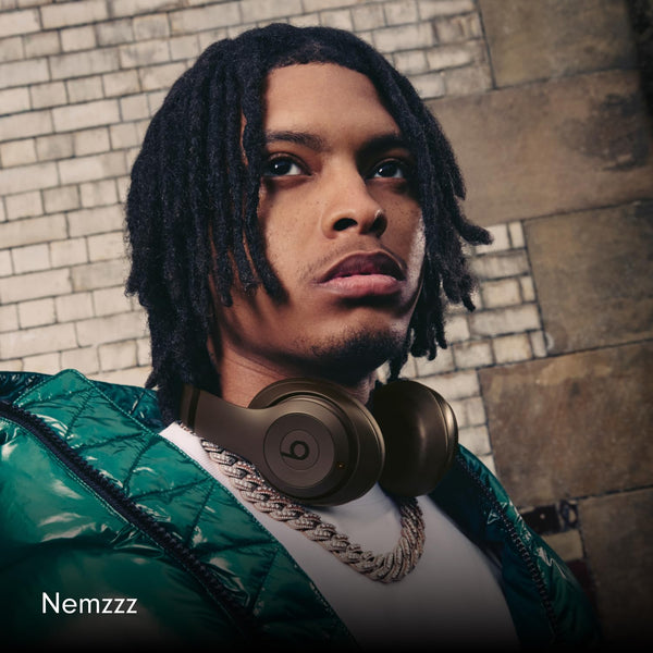 Beats Studio Pro – Wireless Bluetooth Noise Cancelling Headphones, Personalised Spatial Audio, USBC Lossless Audio, Apple & Android Compatibility, Up to 40 Hours Battery Life – Sand Grey