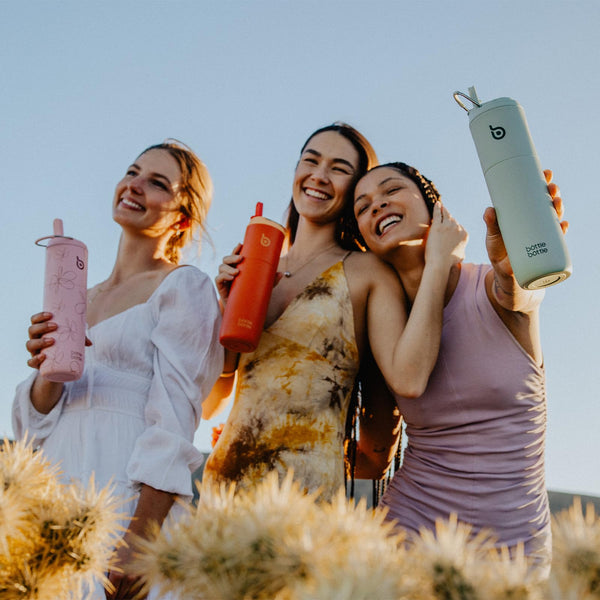 Insulated Water Bottle 700ml(24oz) with Straw, Lid, and Handle - Stainless Steel Sports Travel Gym Bottle for Men and Women (Skiing)