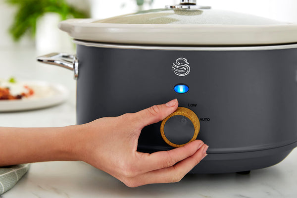 Swan SF17021GRYN Nordic Slow Cooker with 3 Temperature Settings, Keep Warm Function, 3.5L, 200W, Matte Grey