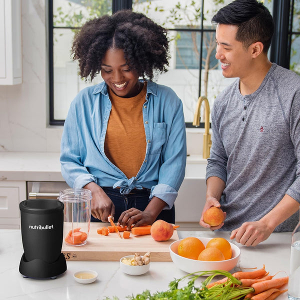 nutribullet Mega Pack with nutribullet 900W Blender & 9 Accessories - Extra Powerful & Easy To Clean - Blend & Crush Ice, Nuts & Frozen Fruits - Smoothie Maker - Black