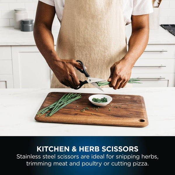 Ninja Foodi StaySharp Knife Block with Integrated Sharpener, 5-Piece Knife Set includes Chef, Bread, Slicing, Utility, Paring Knives, Stainless Steel K32005UK, Black