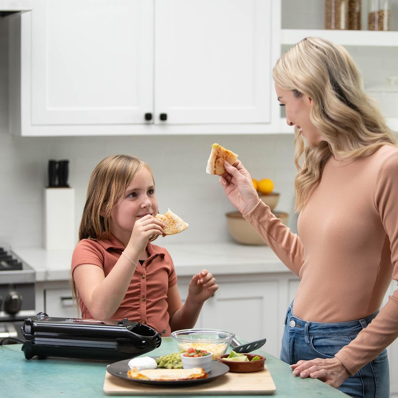 5 Minute CleverChef - 700W - Non-Stick Multicooker - Great for Steaks, Omelettes, Toasties, Pizzas & Dessert Maker - Free Drew&Cole Recipe App - Quick