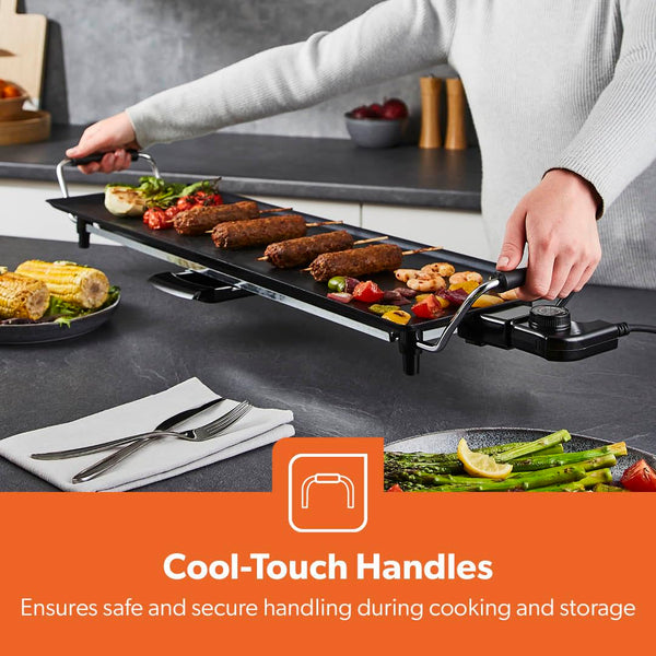 GEEPAS Teppanyaki Grill – Smokeless, Non-Stick, Adjustable Temperature - Easy-To-Clean, Removable Grease Tray, detachable cord – Indoor BBQ, Large Cooking Surface for Pancakes, Barbecue, Eggs and More