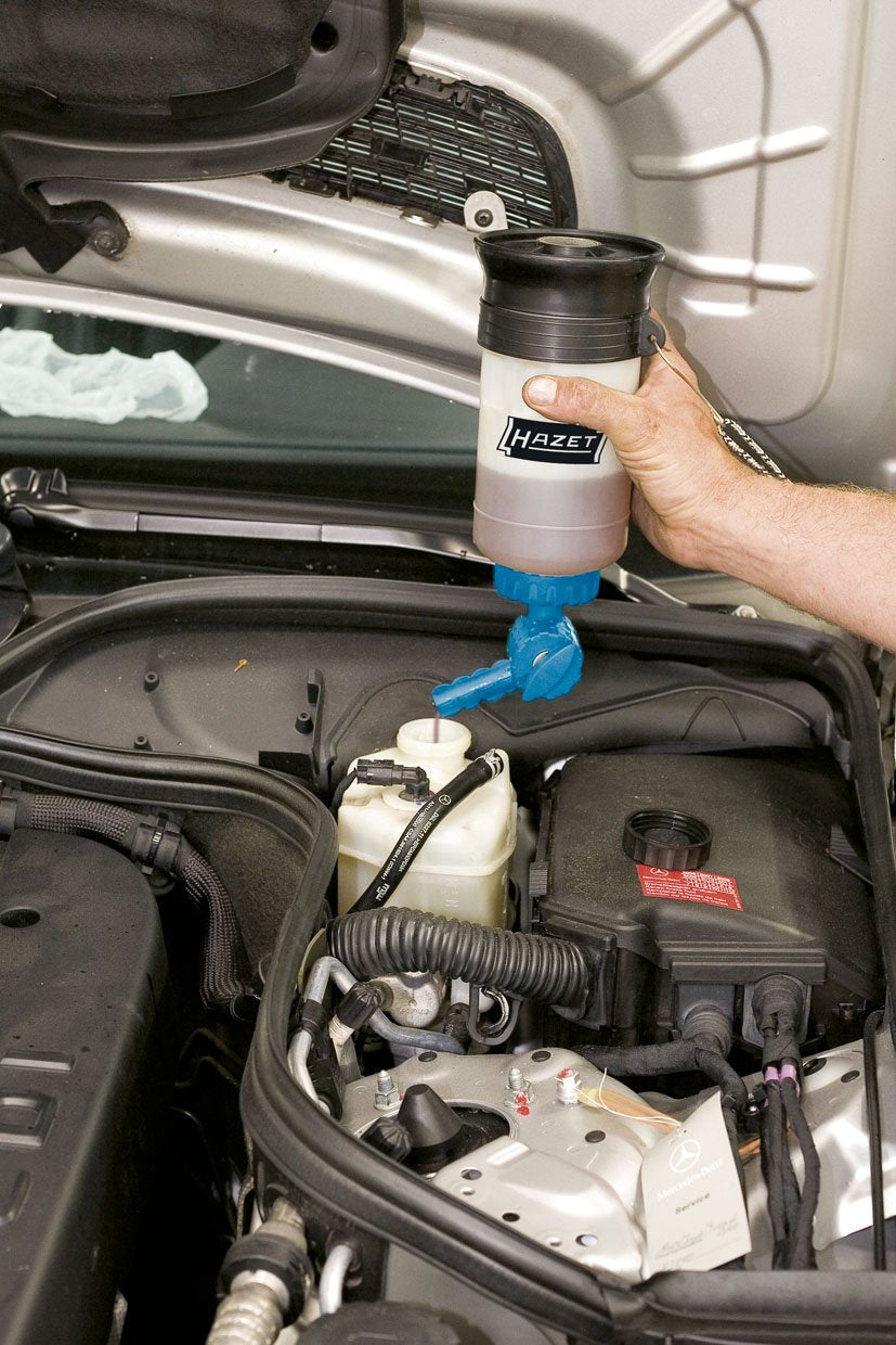 Hazet 1120934 Pneumatic Brake Bleeding Set - Multi-Colour