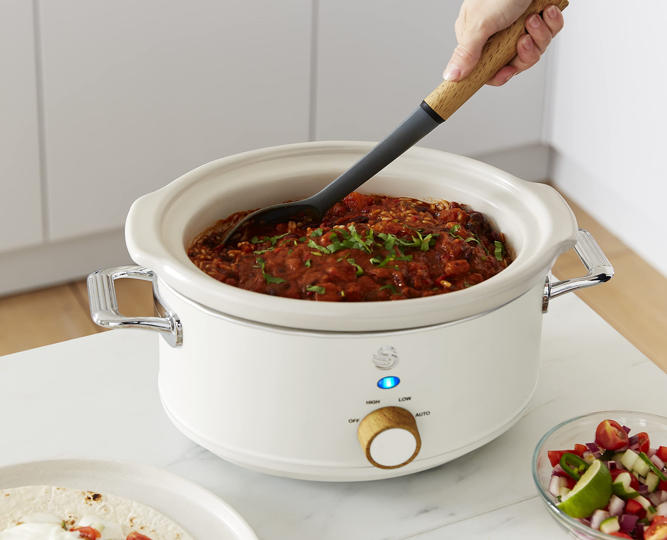 Swan SF17021GRYN Nordic Slow Cooker with 3 Temperature Settings, Keep Warm Function, 3.5L, 200W, Matte Grey