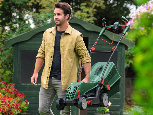 Bosch Corded Lawnmower UniversalRotak 34-410 (230 V, Cutting Width: 34 cm, 40-Litre Grass Box, with GrassCombs)