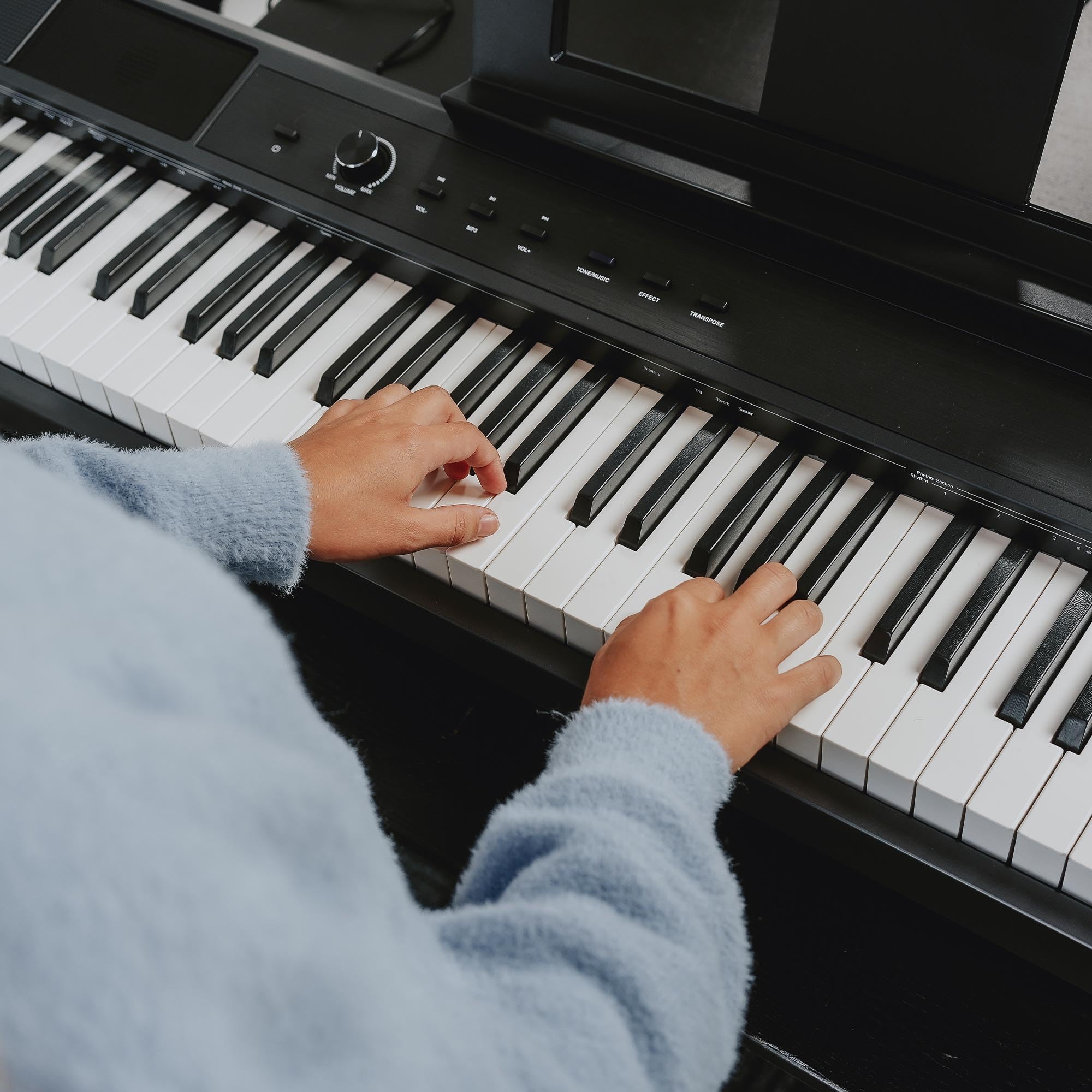 Axus AXD55 88 Key Digital Piano Keyboard with Touch Sensitive Keys, Sustain Pedal and High-Level Features and Functions.