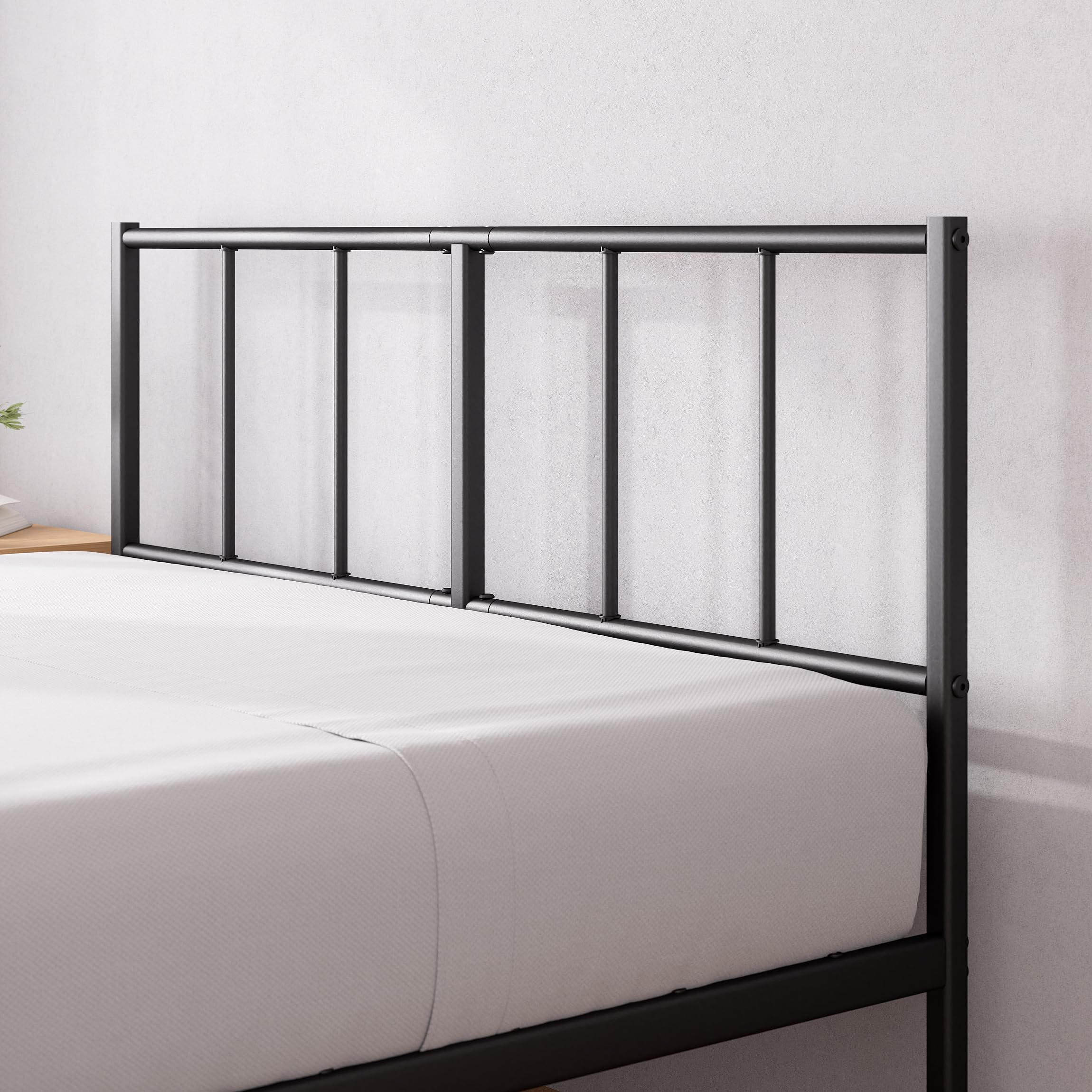 ZINUS Justin Double Bed frame - Bed 135x190 cm - 36cm Height - Metal bed frame with Underbed storage and steel slat support - Black