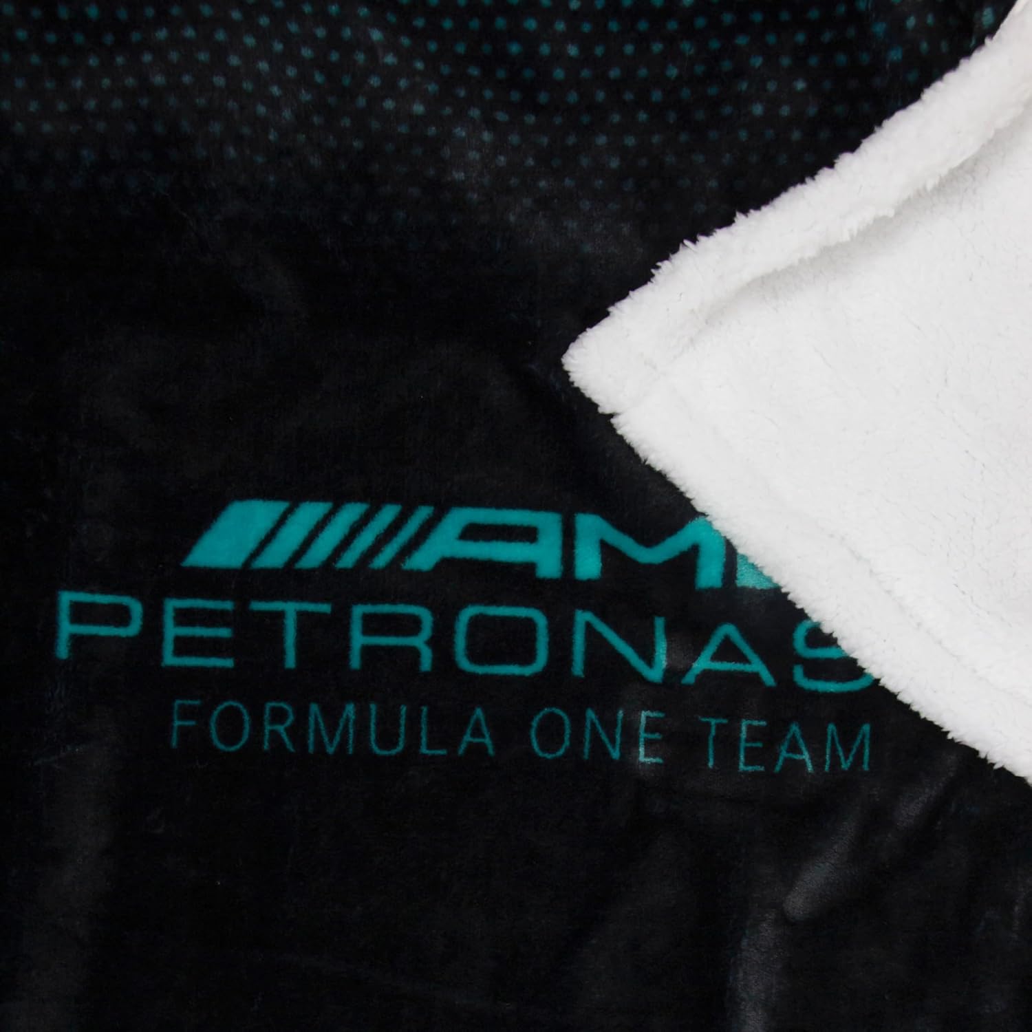Mercedes AMG Petronas Official Fleece Blanket | Super Soft Warm Throw with Sherpa Reverse, Formula One Design | Perfect For Home, Bedroom, Sleepovers & Camping | Size 120 x 150cm