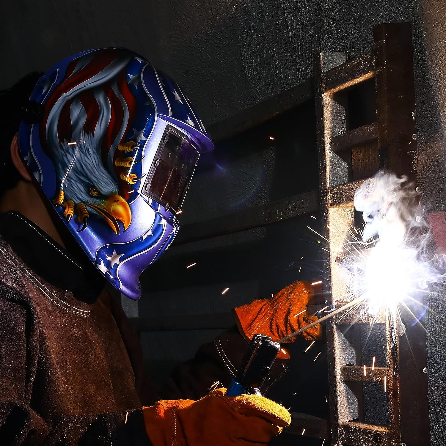 DEKO Welding Helmet Auto Darkening: True Color Solar Powered Auto Darkening Welding Helmets Welder Mask Hood (Skull Design)