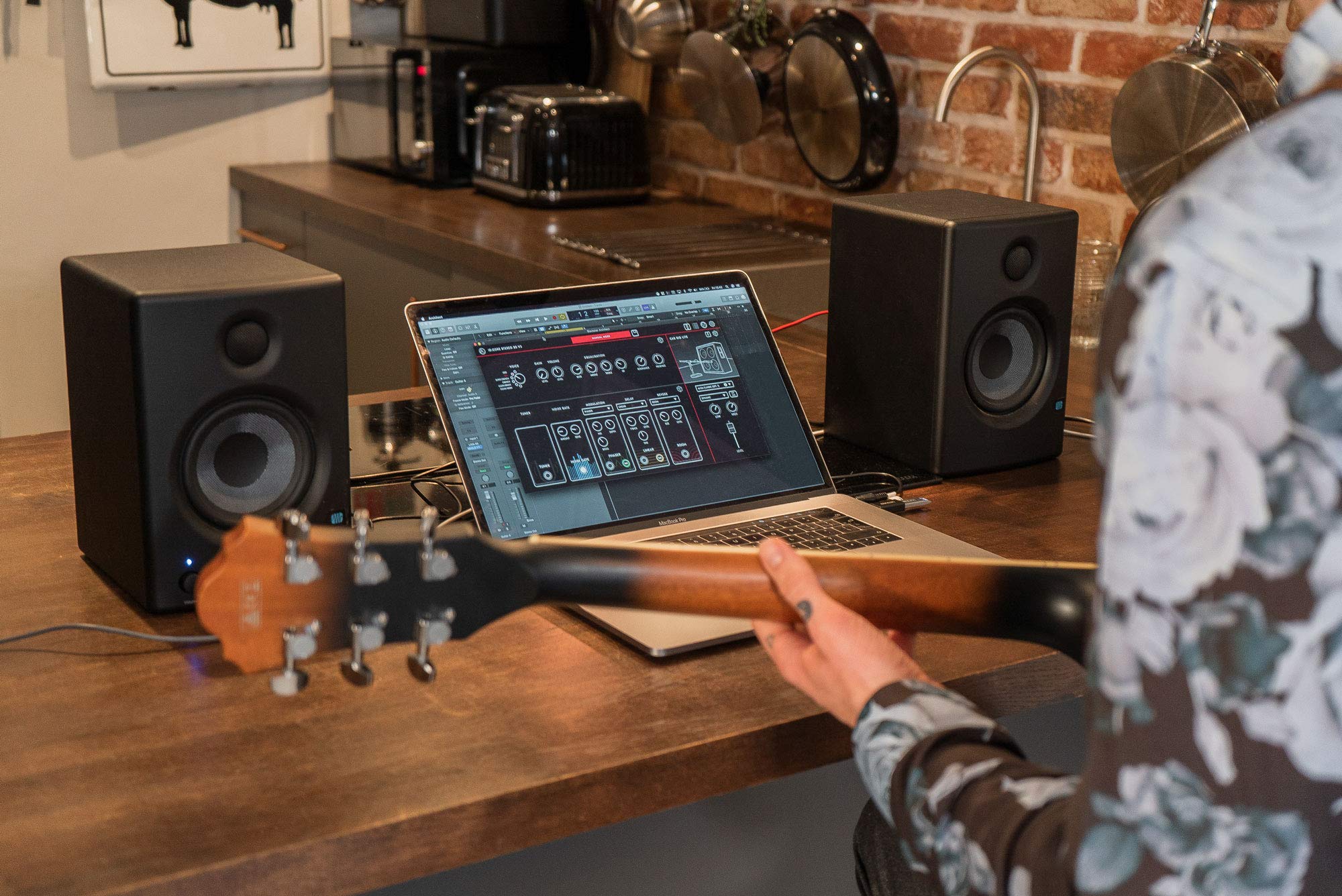 Blackstar ID Core 40 v3 Electric Guitar Combo Amplifier with Built In Effects/Tuner and Line In/Streaming Input & Direct USB Recording…