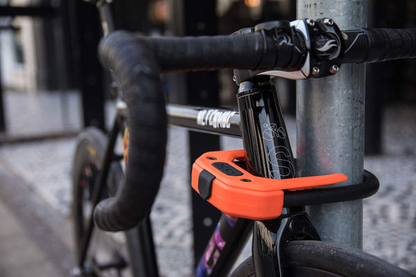 Hiplok DX Bike D Lock/Bicycle D Lock - Black. Sold Secure Pedal Cycle Diamond. 14mm Steel Shackle. 15cm x 8.5cm Area. Double Dead Lock. 3 Keys Inc