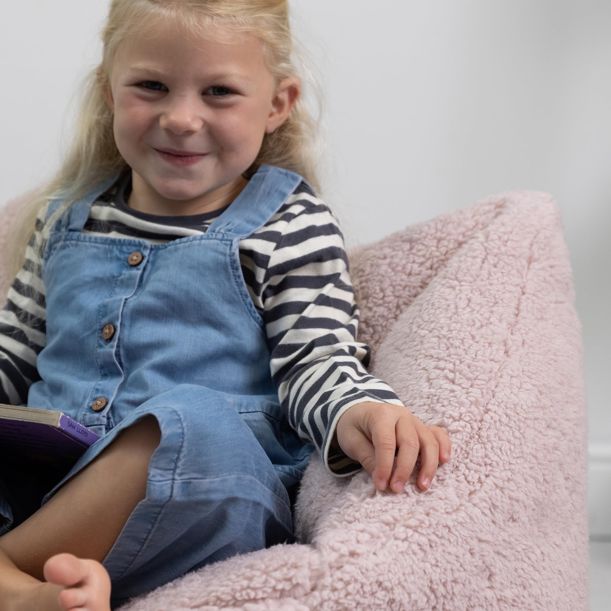 icon Kids Teddy Fleece Bean Bag Chair, Pink, Fluffy Kids Bean Bag Armchair with Filling Included for Girls and Boys, Childrens Chair, Nursery Dcor,