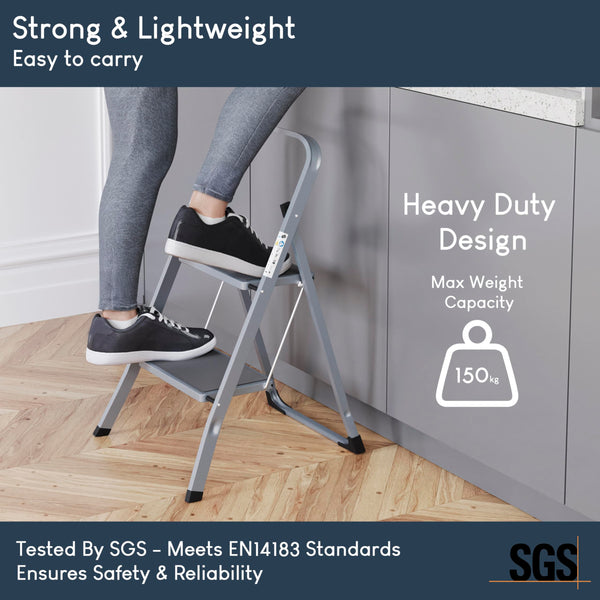 Home Vida 3 Step Ladder - Heavy Duty Steel Folding Ladder with Slip-Resistant and Wide Steps, Folding Mechanism, 150kg Max Load, Home/Kitchen/DIY/Garden Use, White