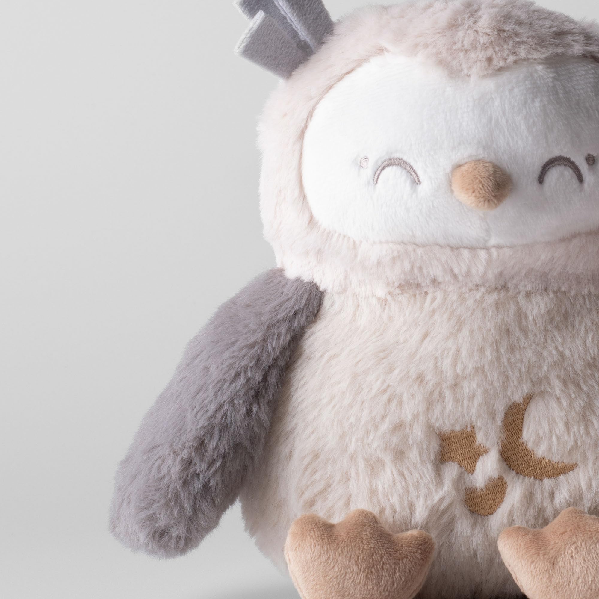 Tommee Tippee OllieOwl Deluxe Baby and Toddler Sound and Light Sleep Aid, Automatic CrySensor Soothes with 3 Natural Sounds and 3 Lullabies, Adjustable Volume, Soft Plush Fabric, USB Rechargeable