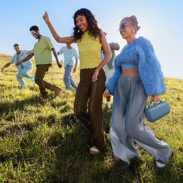 Bose SoundLink Max Portable Speaker, Large Waterproof Bluetooth Portable Sound Speaker, Up to 20 Hours of Battery Life, USB-C, Built-In 3.5 mm AUX Input, Black