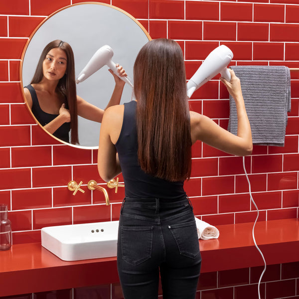 Remington Hair Dryer Ionic (Powerful, Fast Professional Styling, Diffuser, Concentrator, Ionic Conditioning for Frizz Free Hair, 3 Heat / 2 Speed Settings, Cool Shot, 2200W, Purple) D3190