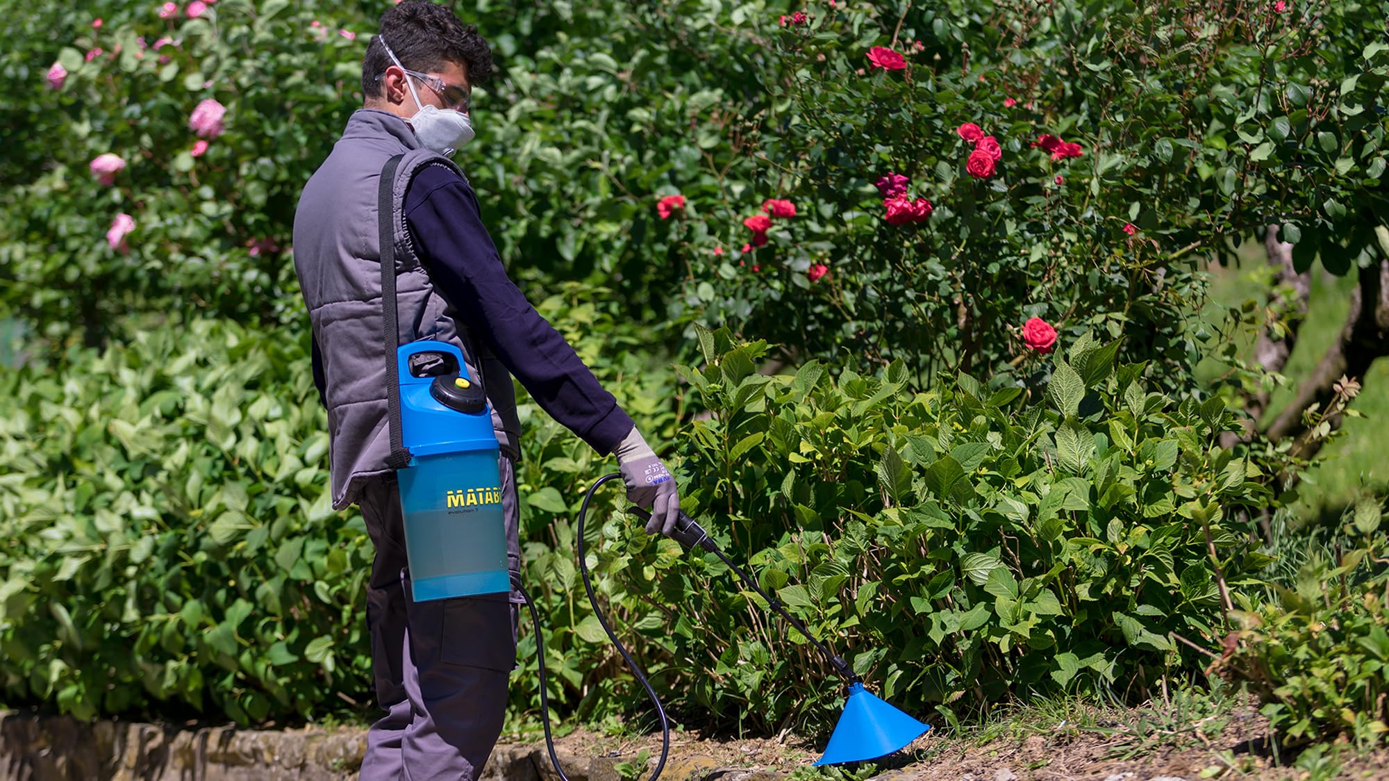 Evolution 7 Pressure Sprayer - 5L Capacity - Ergonomic and Translucent Design - Wide-Fill Opening - Ideal For Gardens and Orchards - Made in Europe