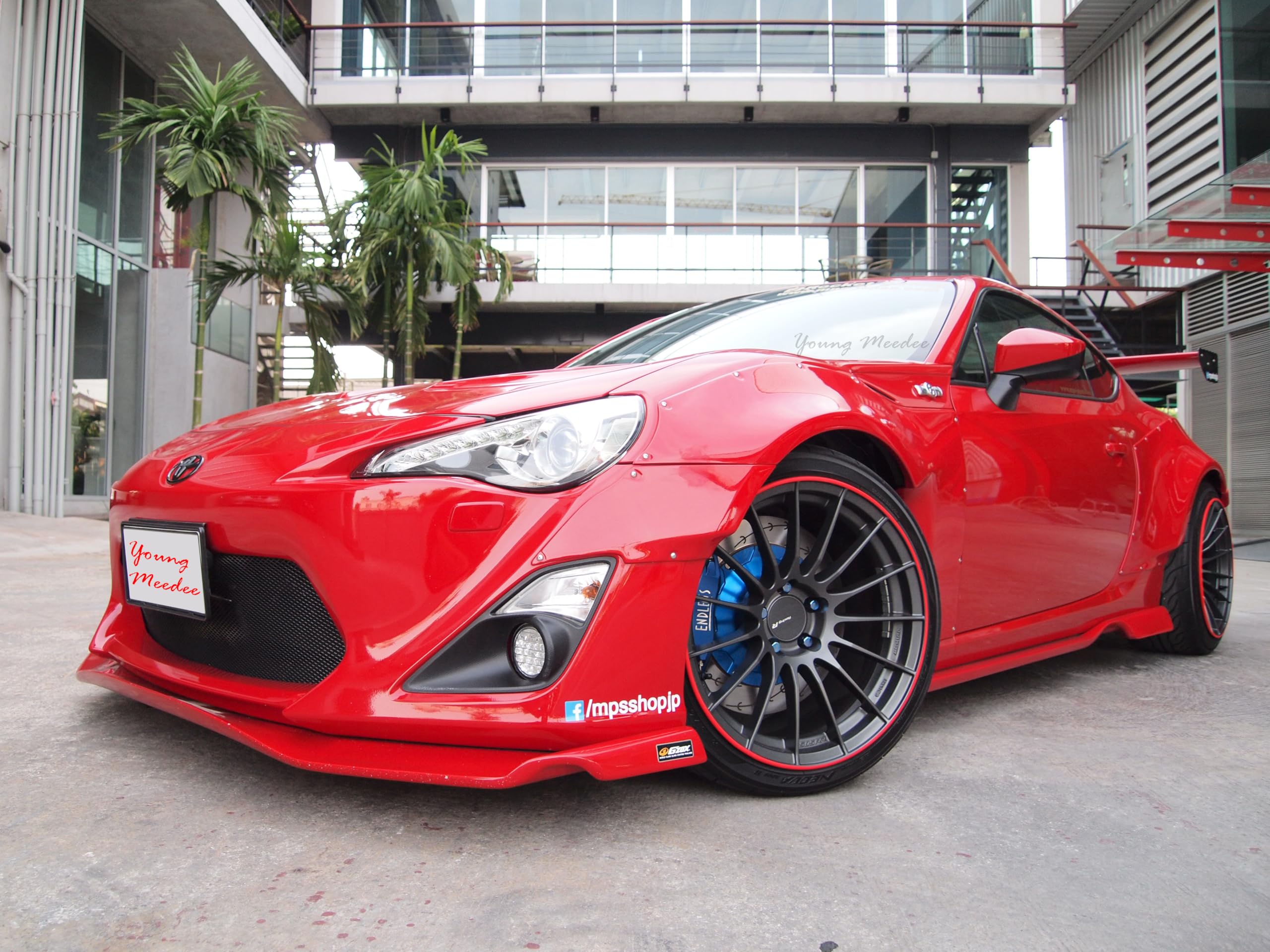 Rimblades Original Black Alloy Wheel Protectors - DIY | 9 Colours Available | Universal Fit for All Wheels | Durable Rim Guards | Car Wheel Scratch Protection | Rim Protection