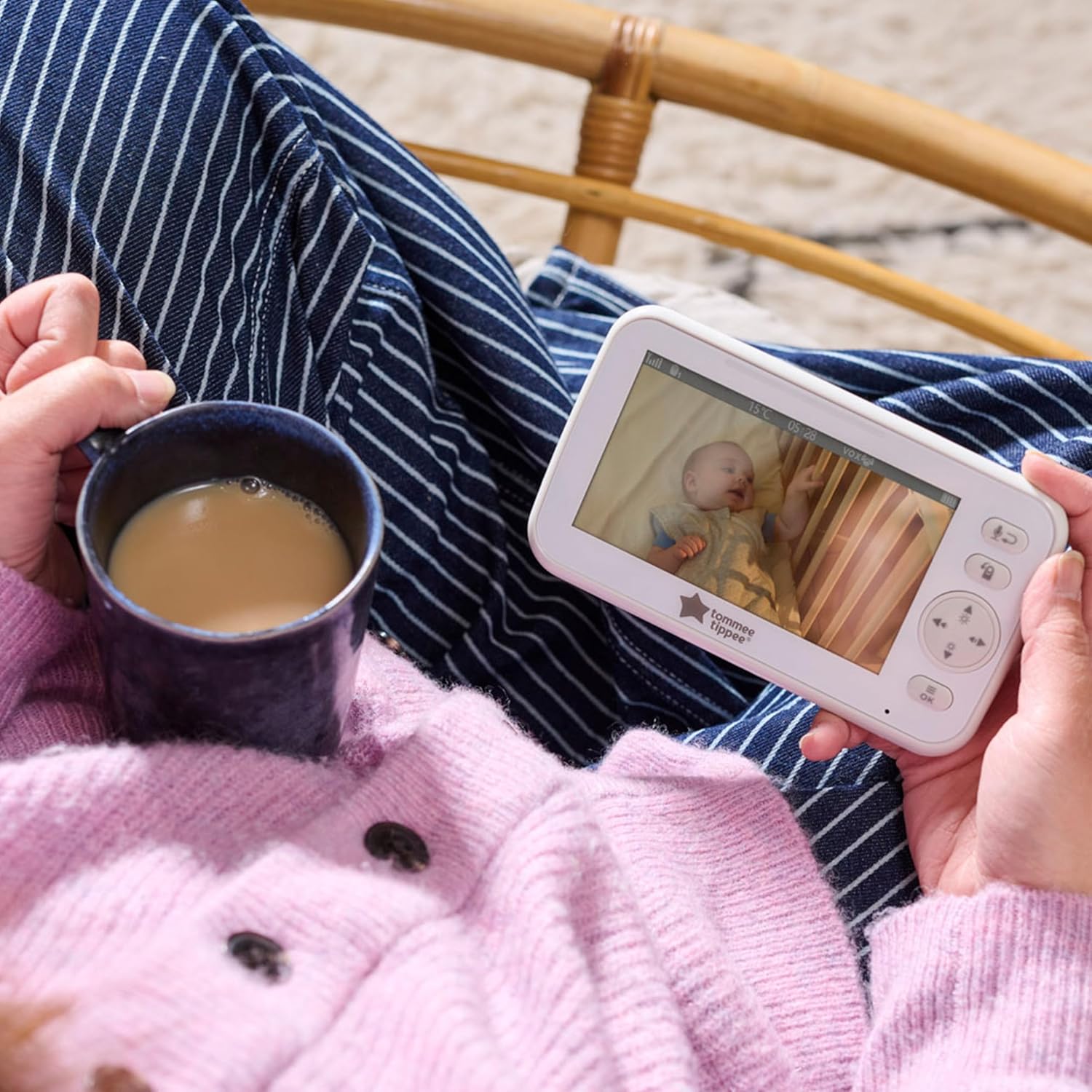 Tommee Tippee Dreamview Audio and HD Baby Monitor, Night Vision, 2-Way Talk Audio, Portable 5 Inch Display Parent Unit with 250m Range, Soothing Sounds, USB Rechargeable