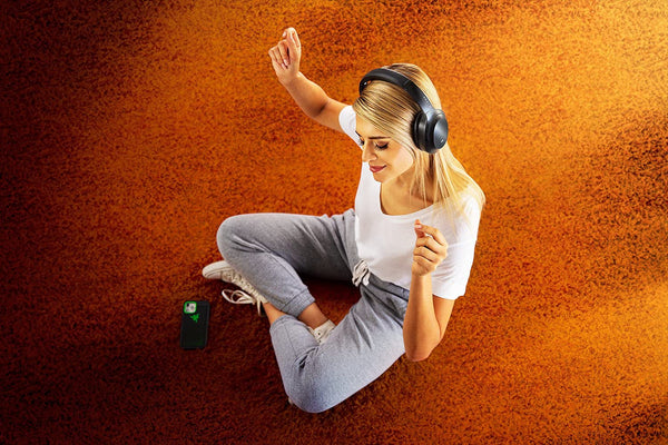 Razer Opus X - Wireless Low Latency Headset with ANC Technology (Active noise cancellation, Custom-tuned 40 mm drivers, Built-in microphones, Battery life up to 40 hours) Green