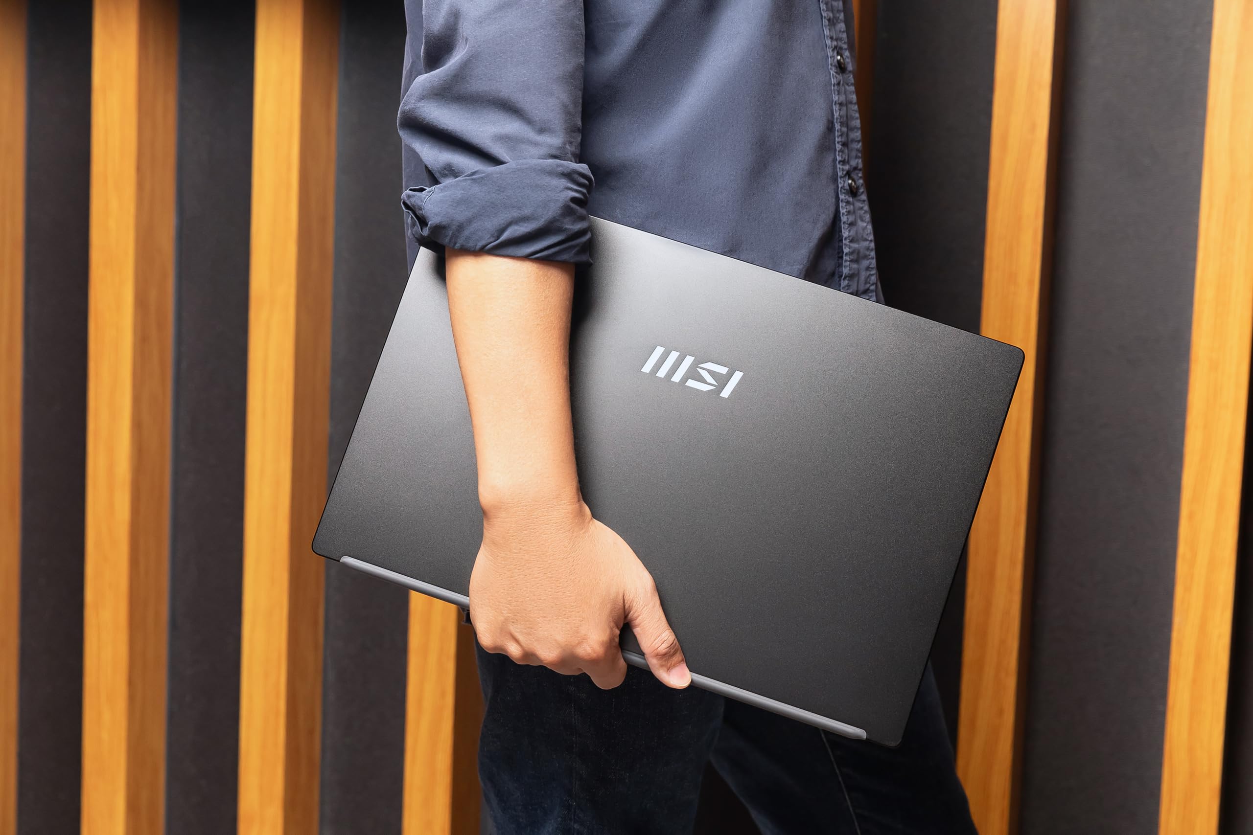 MSI Modern 15H (C13M-275UK) Laptop-(15.6" FHD, 60Hz 45% NTSC IPS-Level, Intel® i5-13420H,Raptor Lake, Iris Xe Graphics, 16GB (3200MHz), 512 SSD,Windows 11home plus)- Classic Black