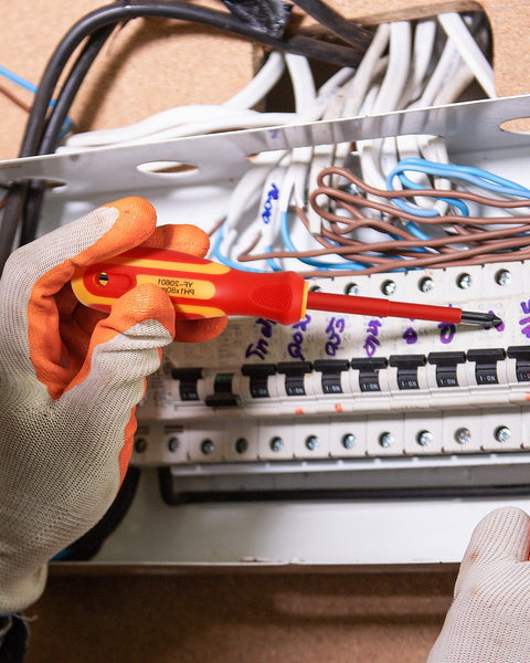 E·Durable 4pcs VDE Screwdriver Set, Magnetic Insulated Screwdriver Set to 1000v, Multifunctional Tool Kit Chrome Vanadium Screwdrivers TPR Handle for Home and Professional Use, Red